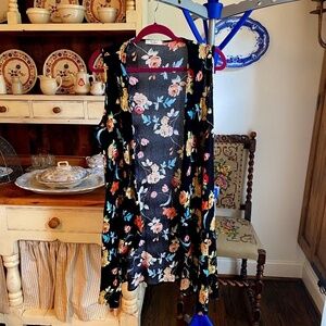 Tre’s Bien sleeveless Kimono Floral print One Size